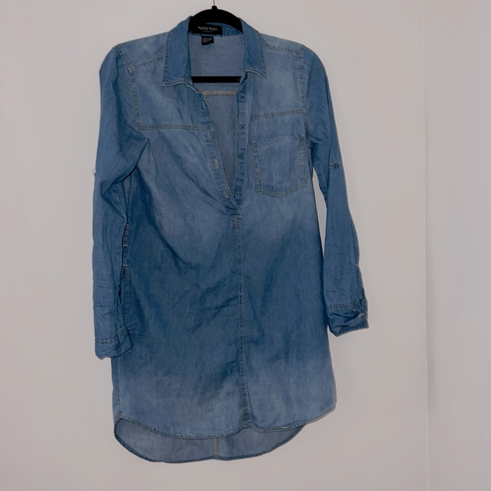 Long sleeve jean dress with belt loop and pockets